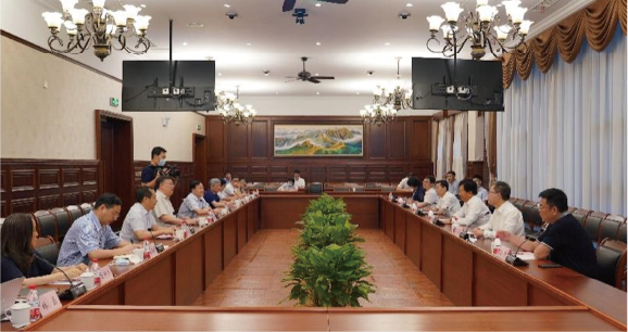 烟台市委副书记、市长郑德雁带队到华中科技大学推进联合争创国家微纳制造创新中心