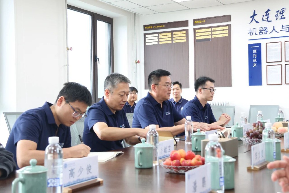 国家微纳制造创新中心考察大连理工大学